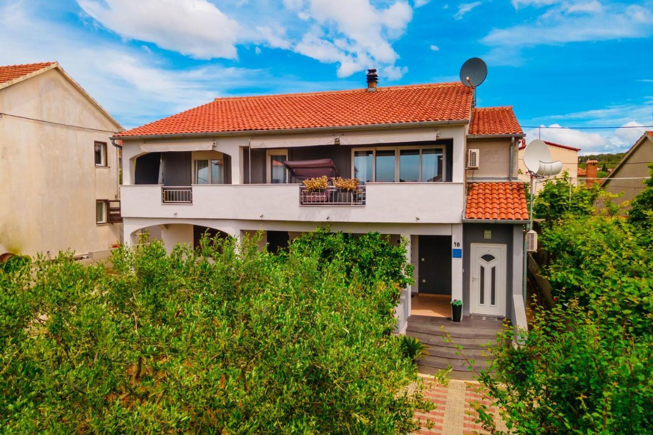 Apartman Marta ซาดาร์ ภายนอก รูปภาพ